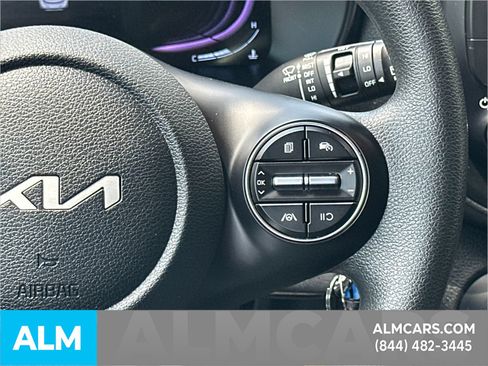 Used 2025 Kia Soul LX w/ LX Technology Package FWD image 29