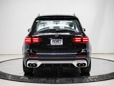Used 2025 Mercedes-Benz GLB 35 AMG 4MATIC image 3