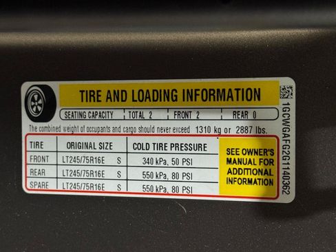 Used 2016 Chevrolet Express 2500 RWD image 46