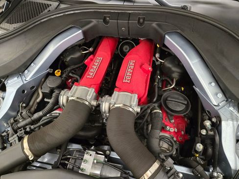 Used 2022 Ferrari Portofino M RWD image 30