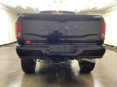 New 2025 RAM 2500 Laramie AWD/4WD image 6