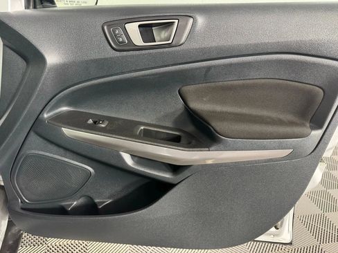 Used 2020 Ford EcoSport SE image 39