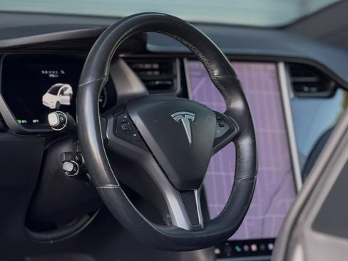 Used 2019 Tesla Model X 75D AWD/4WD image 14