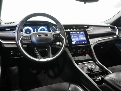 Certified 2023 Jeep Grand Cherokee L Altitude image 16