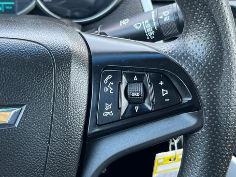 Used 2015 Chevrolet Cruze LT w/ Technology Package image 24