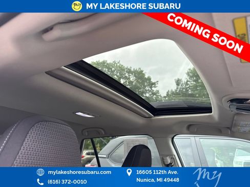 Used 2025 Subaru Outback Premium AWD/4WD image 14