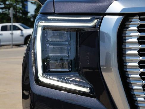 Used 2023 GMC Yukon Denali w/ Denali Reserve Package AWD/4WD image 10