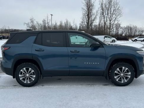 New 2026 Chevrolet Equinox LT w/ Convenience Package II image 2