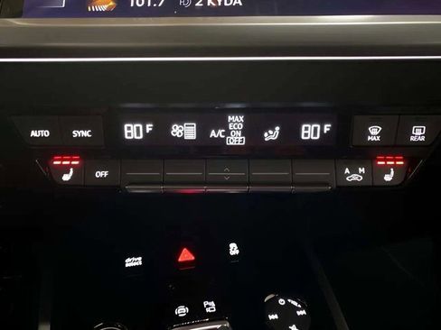 Used 2024 Audi Q4 e-tron Premium w/ Convenience Package image 51