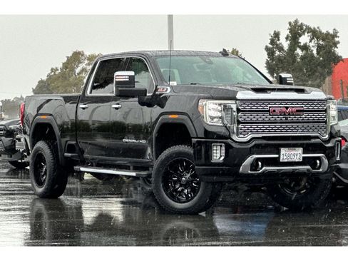 Used 2021 GMC Sierra 3500 Denali w/ Denali Ultimate Package image 2