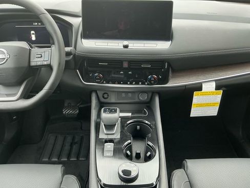 New 2026 Nissan Rogue Platinum w/ Platinum Premium Package image 13