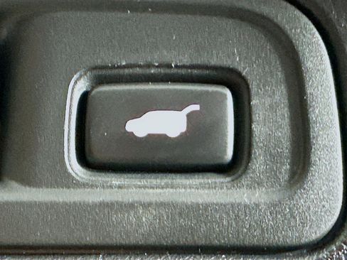 Used 2017 Honda Pilot Touring image 30