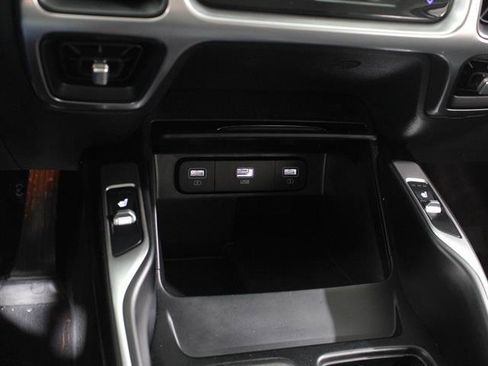 Used 2022 Kia Sorento S image 17