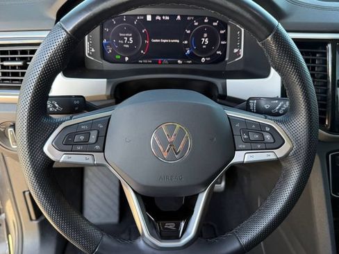 Used 2023 Volkswagen Atlas SEL R-Line AWD/4WD image 16