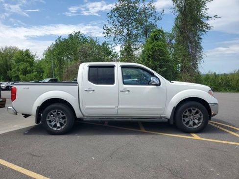 Used 2019 Nissan Frontier SL AWD/4WD image 7