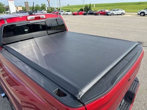 Used 2023 Chevrolet Colorado LT w/ LT Convenience Package III AWD/4WD image 11