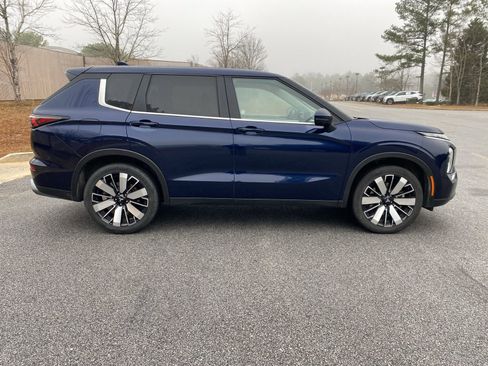 Used 2025 Mitsubishi Outlander SE image 7