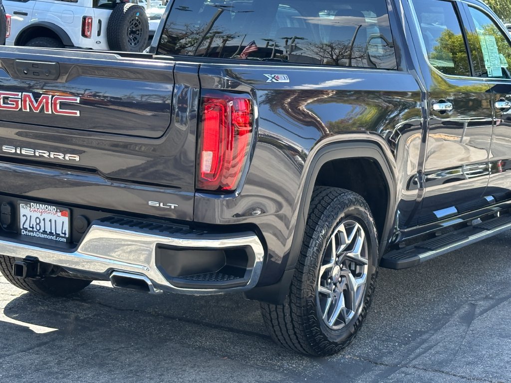 Used 2023 GMC Sierra 1500 SLT w/ SLT Premium Package AWD/4WD image 8