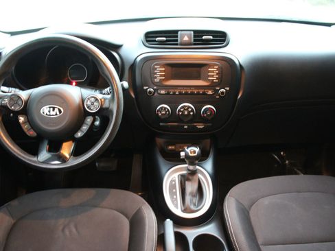 Used 2016 Kia Soul image 7