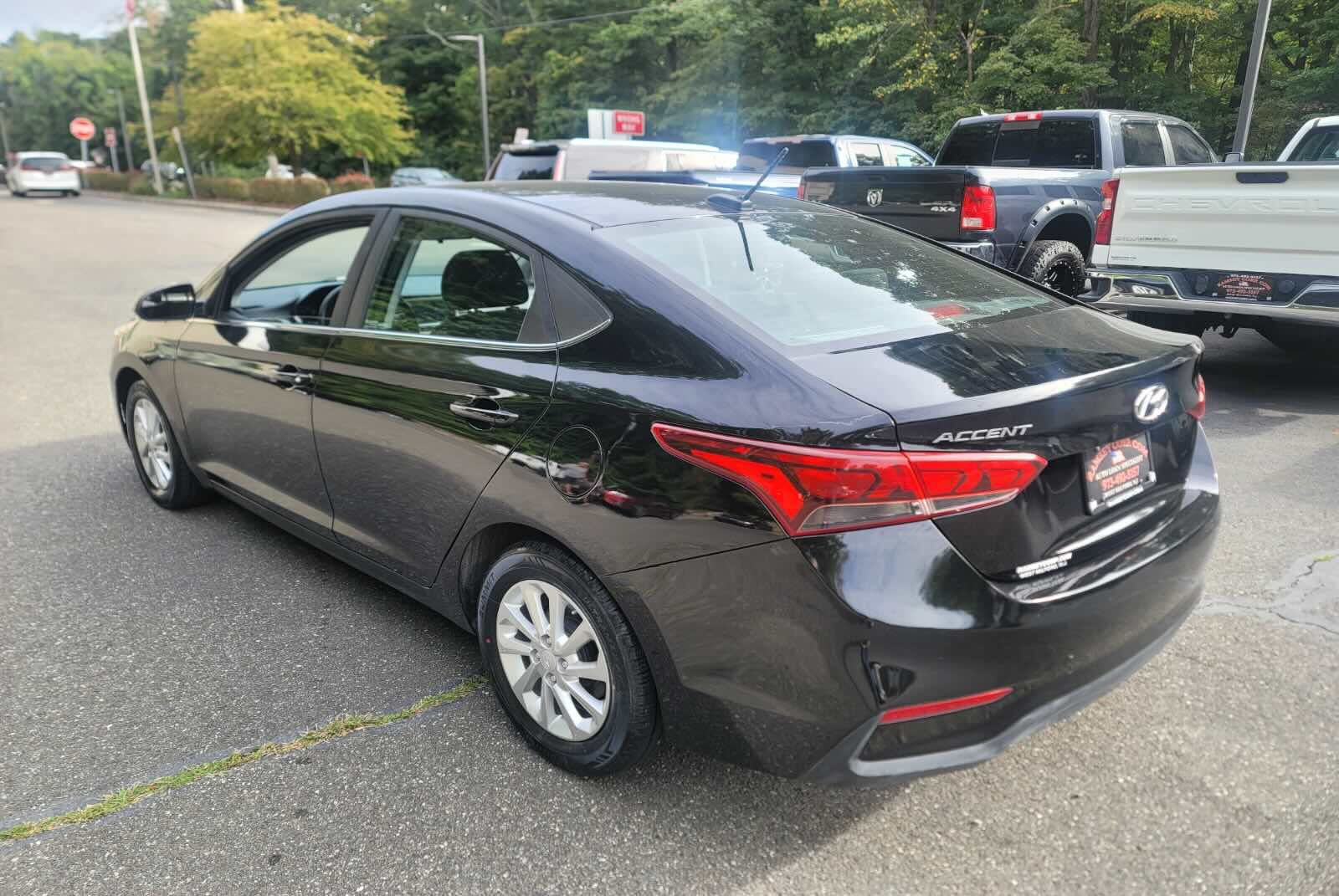 Used 2019 Hyundai Accent SEL FWD image 3