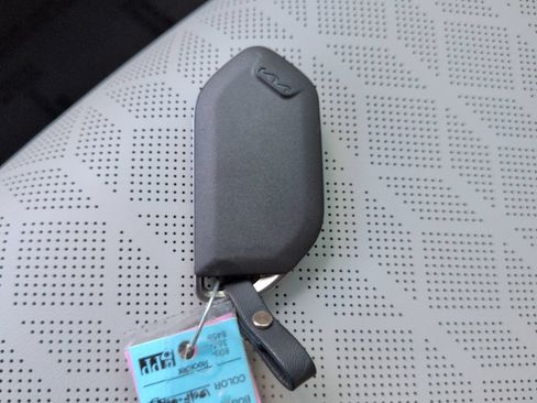 Certified 2026 Kia Carnival SX FWD image 38