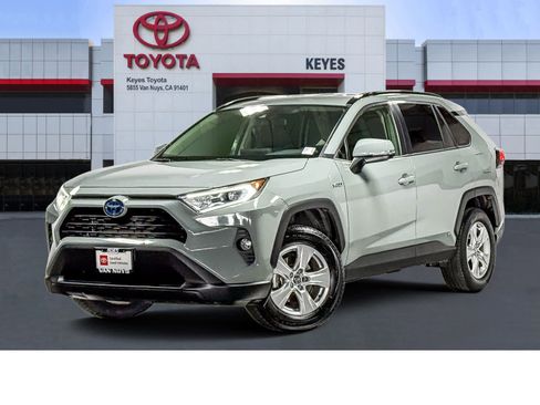 Certified 2020 Toyota RAV4 XLE w/ Carpet Mat Package AWD/4WD image 1