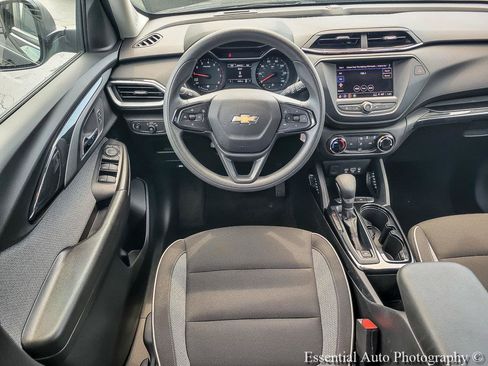 Certified 2023 Chevrolet TrailBlazer LS FWD image 13