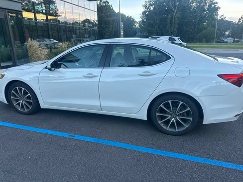 Used 2017 Acura TLX w/ Technology Package FWD image 4