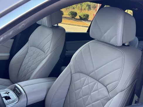 Used 2023 BMW X7 xDrive40i image 19