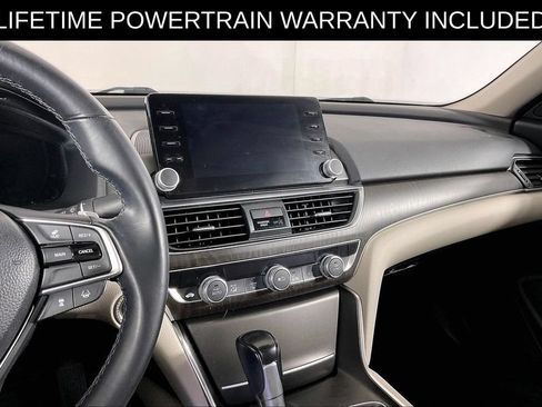 Used 2018 Honda Accord Touring image 8