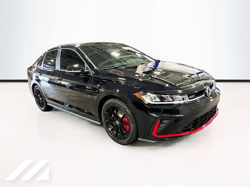 Used 2026 Volkswagen Jetta GLI Autobahn FWD image 3
