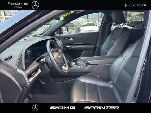 Used 2024 Cadillac XT4 Luxury w/ Cold Weather Package image 9