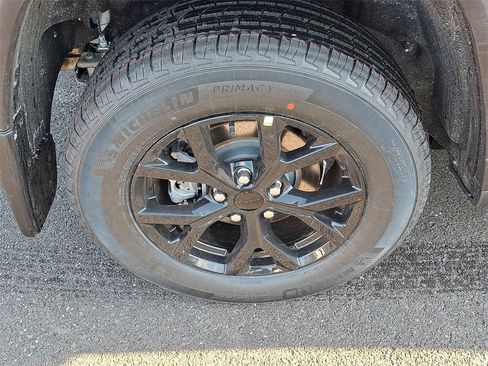 New 2026 Jeep Grand Cherokee Altitude image 6