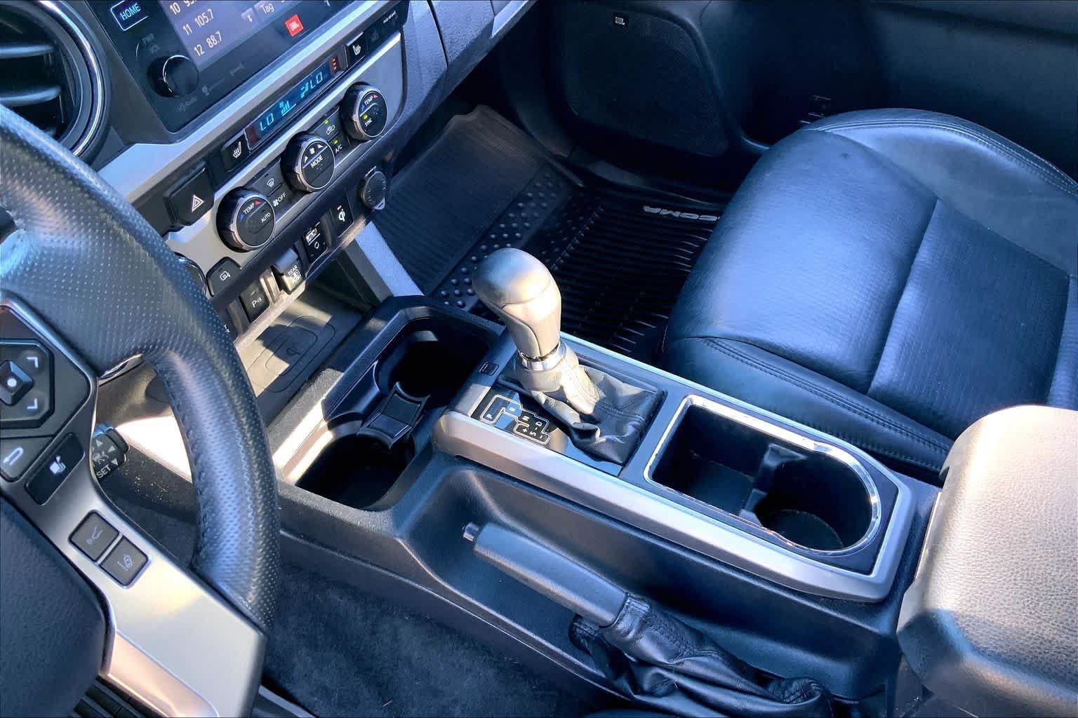 Used 2019 Toyota Tacoma Limited AWD/4WD image 17
