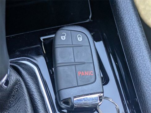 Used 2022 Jeep Compass Altitude image 29