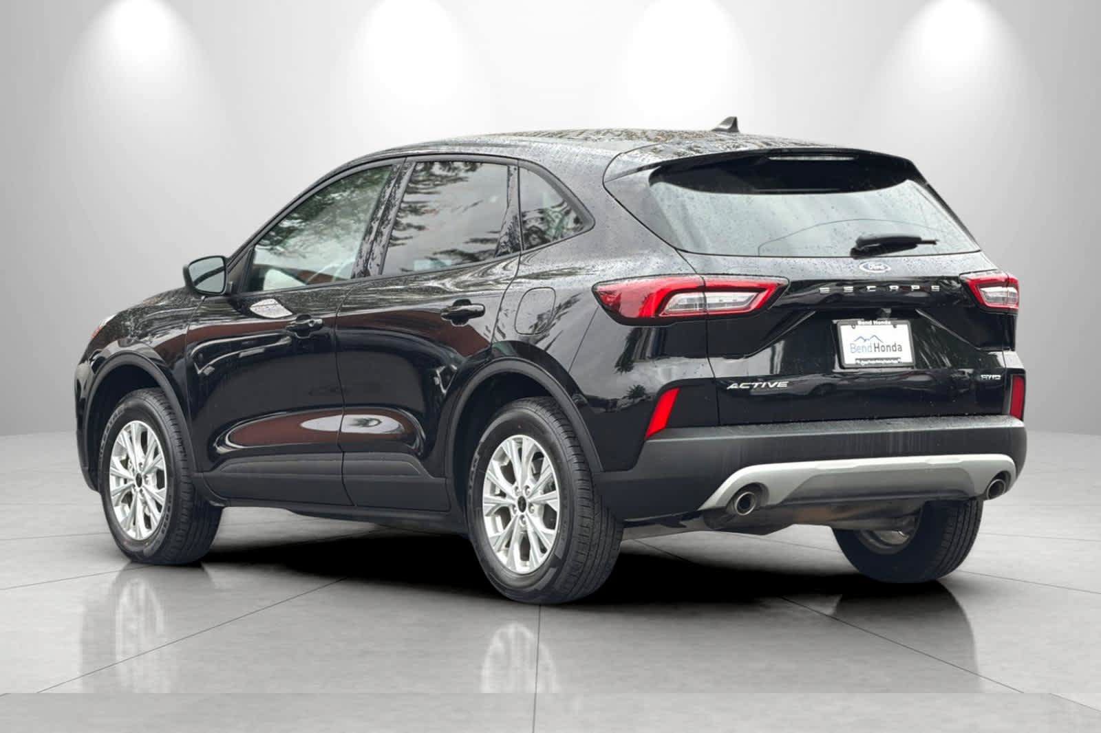 Used 2025 Ford Escape Active AWD/4WD image 6