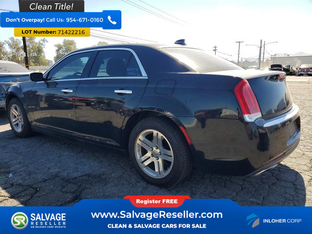 Used 2016 Chrysler 300 C RWD image 3