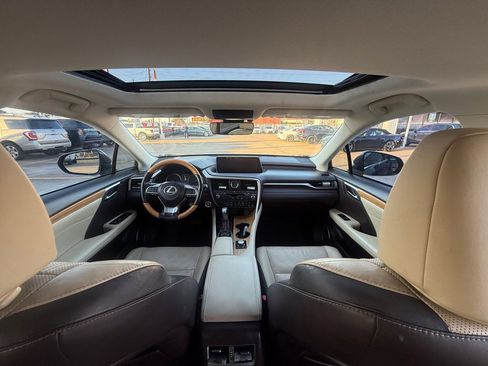 Used 2018 Lexus RX 350L FWD image 11