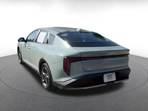 Used 2025 Kia K4 LXS image 11