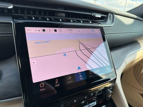 New 2025 Jeep Grand Cherokee L Limited w/ Luxury Tech Group II image 19