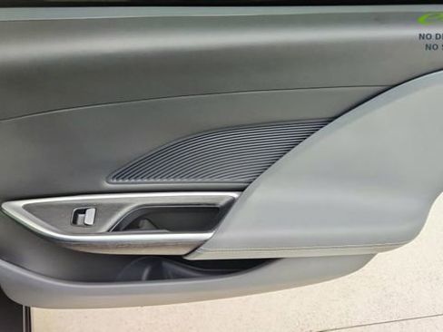 Used 2024 Lucid Air Pure RWD image 27