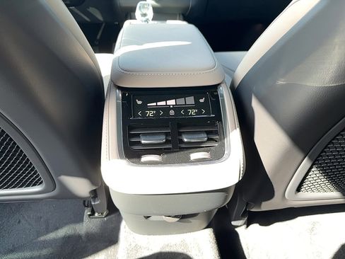 Used 2026 Volvo XC90 B6 Plus w/ Protection Package Premier AWD/4WD image 16