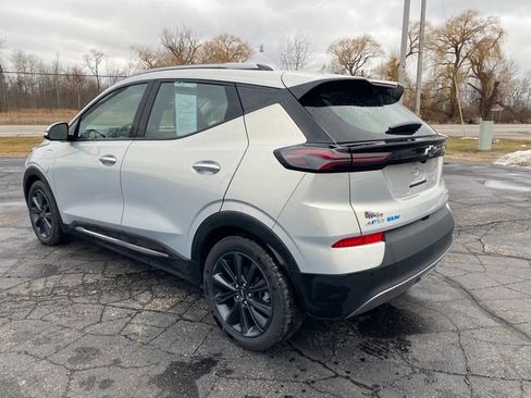 Used 2022 Chevrolet Bolt EUV Premier w/ Launch Edition image 6