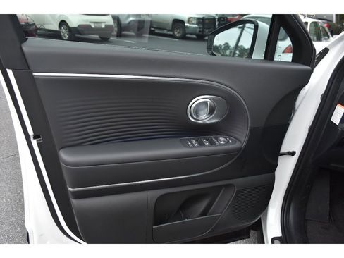 New 2026 Hyundai Ioniq 9 SEL image 18