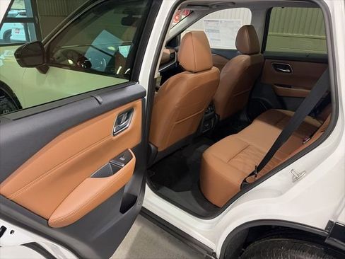 New 2026 Nissan Rogue Platinum image 12
