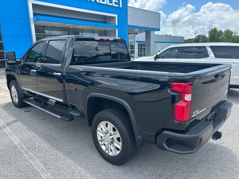 Used 2024 Chevrolet Silverado 2500 High Country w/ High Country Premium Package AWD/4WD image 4
