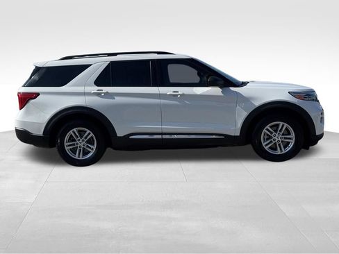 Used 2020 Ford Explorer XLT w/ Equipment Group 202A RWD image 4