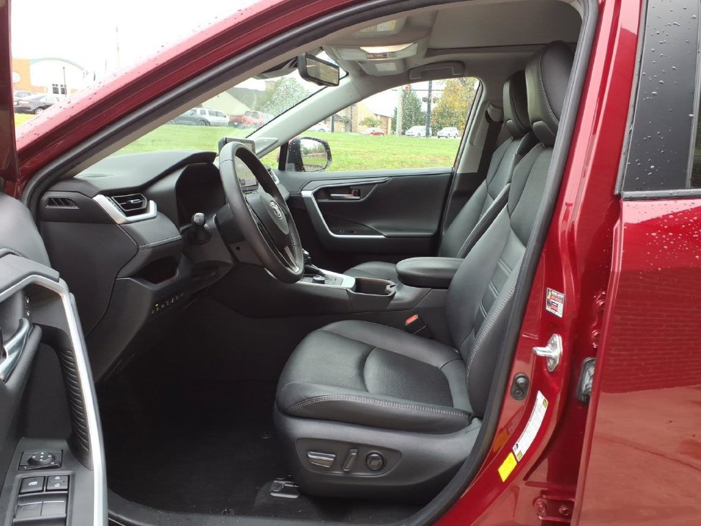 Used 2023 Toyota RAV4 Limited AWD/4WD image 13