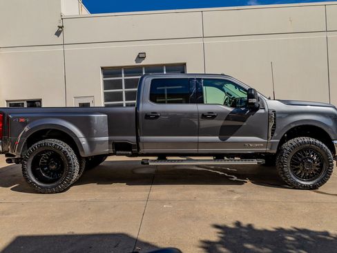 Used 2024 Ford F350 XLT image 11