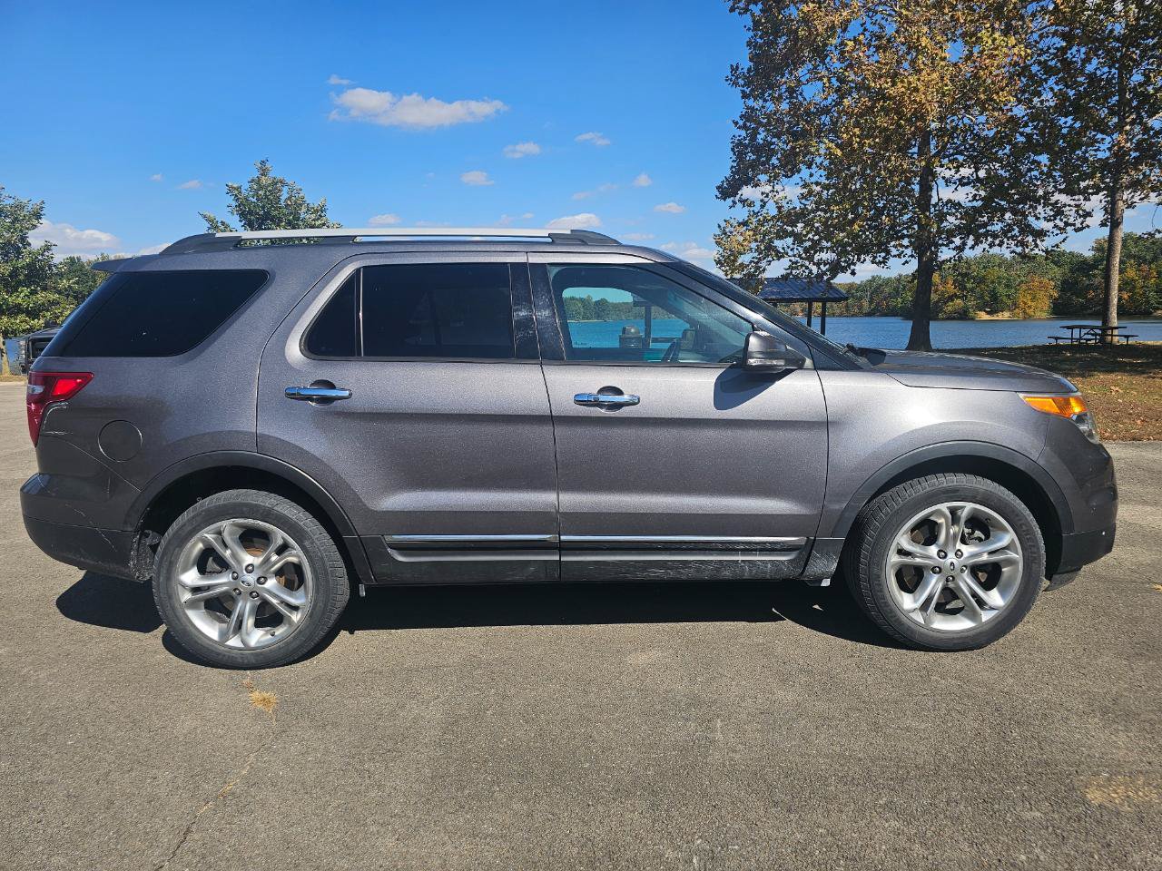 Used 2014 Ford Explorer Limited AWD/4WD image 3